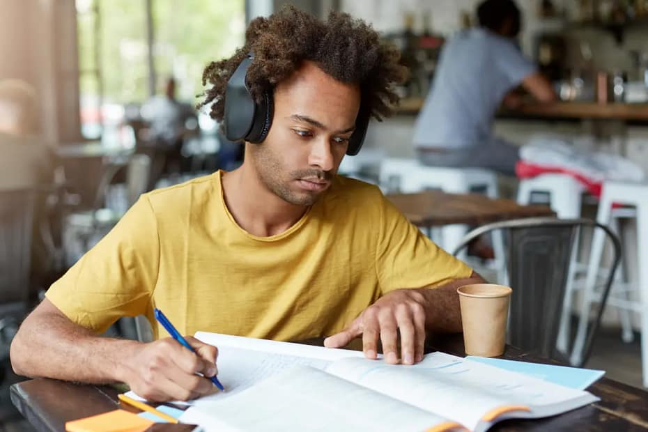 Cursos de pós-graduação estão com inscrições abertas na Faculdade Municipal de Palhoça